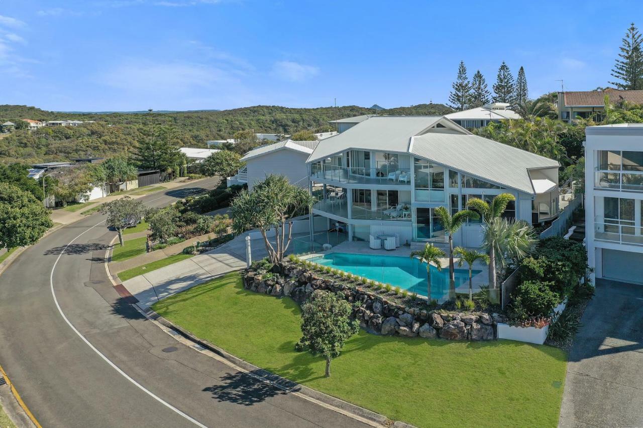 Beachside Luxury, Sunrise Beach Exterior photo